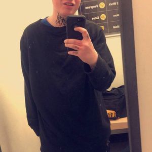 Meet your Posher, Troy